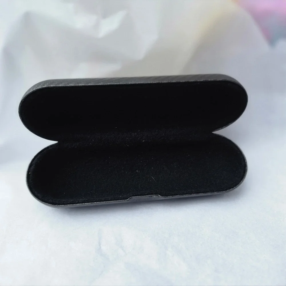Oakley Large Carbon Fiber Eyewear Vault Hard Case Torpedo 07-257 Black